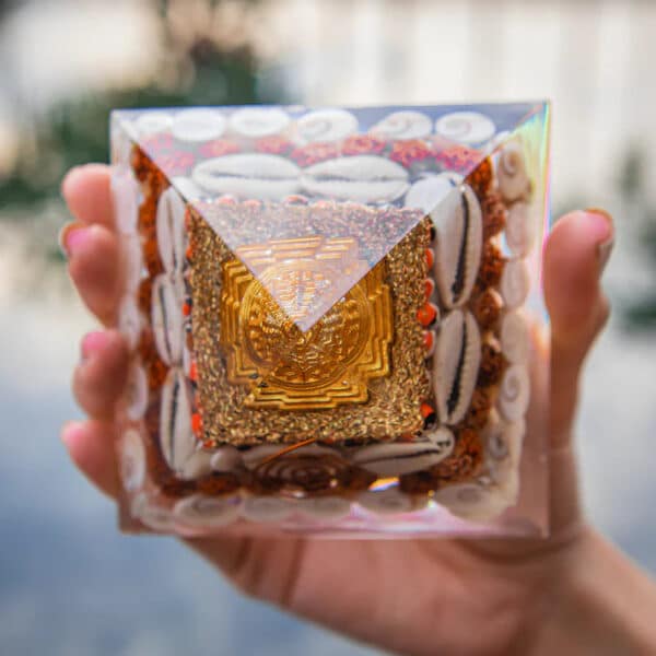 Dhan Laxmi Shree Yantra Pyramid - Image 4